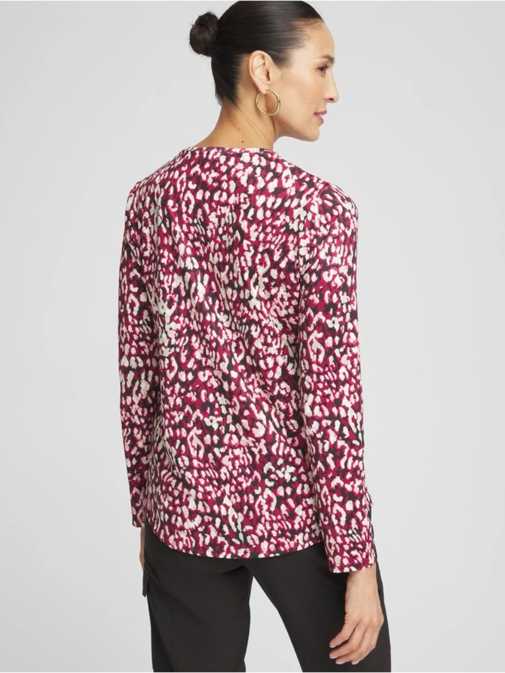 Chico’s Zenergy Leopard Print Long Sleeve Sun Tee - Picture 3 of 6